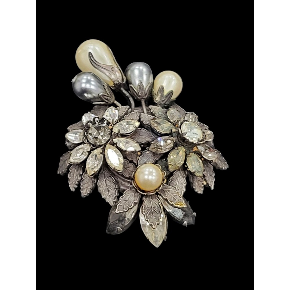 Regency Flowers Faux Pearls Leaf Grey Vintage Brooch Signed Floral Pin